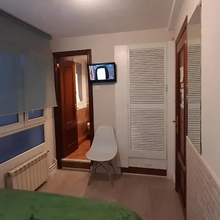 Pensión Verdemar 2*