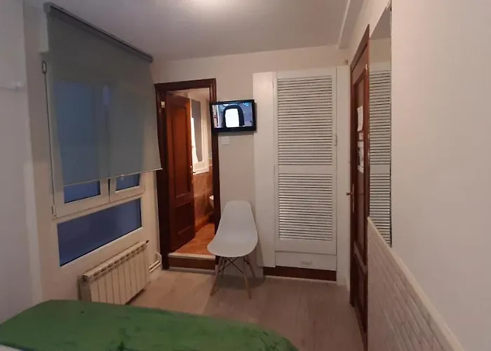 Pensión Verdemar 2*